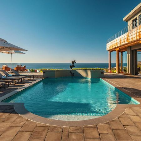 Sky Villa Boutique Hotel By Raw Africa Collection Плеттенберг-Бей Экстерьер фото The pool at the Cape Town edition