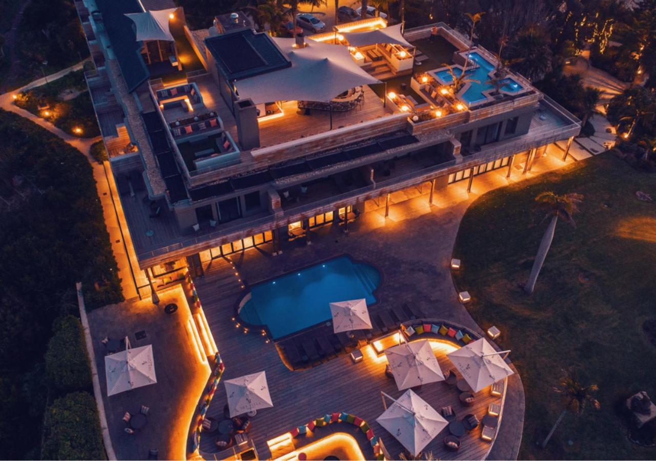 Sky Villa Boutique Hotel By Raw Africa Collection Плеттенберг-Бей Экстерьер фото Aerial view of the hotel