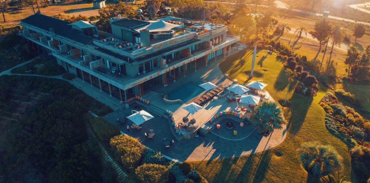 Sky Villa Boutique Hotel By Raw Africa Collection Плеттенберг-Бей Экстерьер фото Aerial view of the hotel