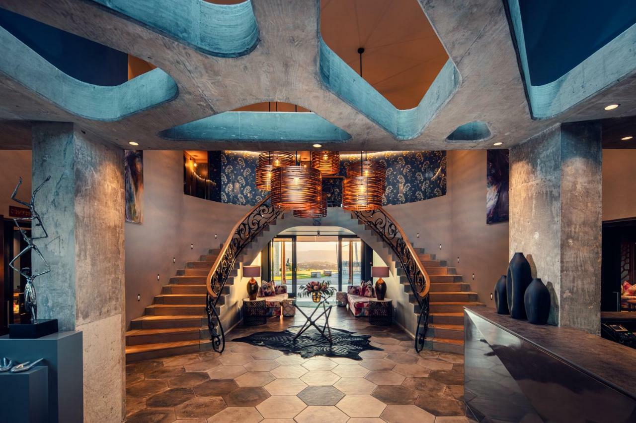 Sky Villa Boutique Hotel By Raw Africa Collection Плеттенберг-Бей Экстерьер фото Interior of the house