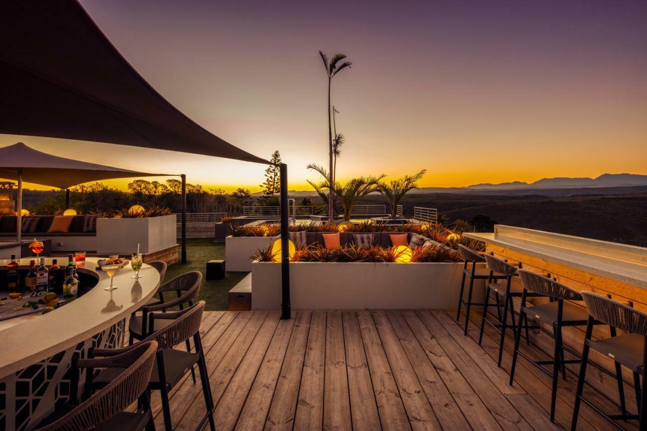Sky Villa Boutique Hotel By Raw Africa Collection Плеттенберг-Бей Экстерьер фото The rooftop bar at the Hotel
